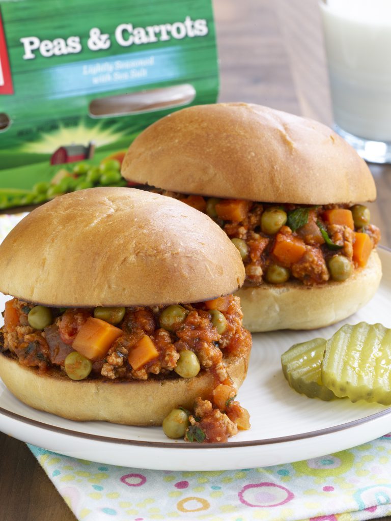 Turkey Bolognese Sandwich with Peas & Carrots